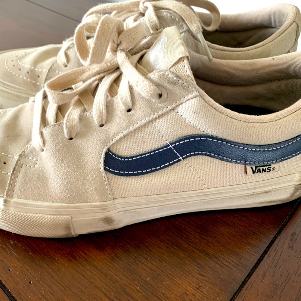 VANS skate. Cream with navy. Suede & canvas. 9.5